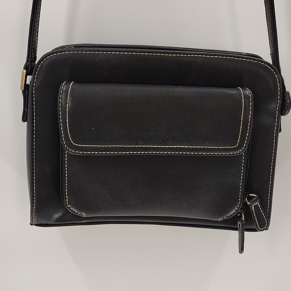 Liz Claiborne Accessories Black Leather Crossbody Wallet Combo